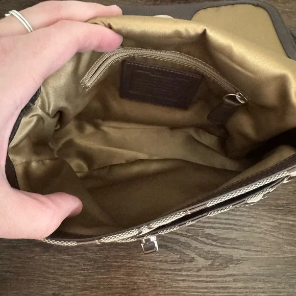 Coach Hamptons Flap Signature Crossbody Bag - Picture 6 of 6